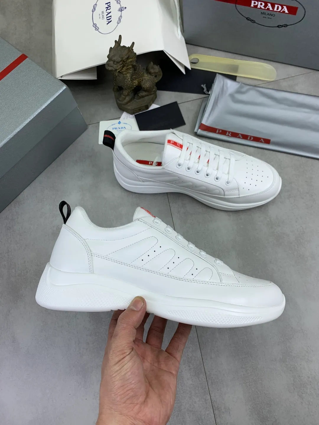 Men's men's shoes P560💰 [Real Price] Popular models are on the official website, 🆘 Trendy brand (Prada) mainly promotes popular models, avant-garde and versatile fashionable men's shoes private version mold opening, cowhide surface splicing 1:1.. Stylish and simple, original imported cowhide lining cowhide feet; the atmosphere and personality are more fashionable, eye-catching and pursuing class. It will subvert the old ideas and be a must-have for fashionistas who want to spend time with you! Must keep it! Tall and comfortable, large and low, high-end quality workmanship. Code number: 38-45 2️⃣optional.
